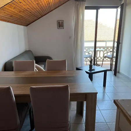 One Bedroom Apartamento Sukošan